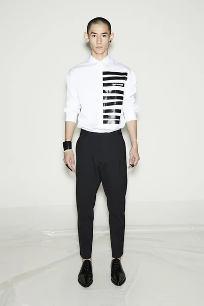 Look 8